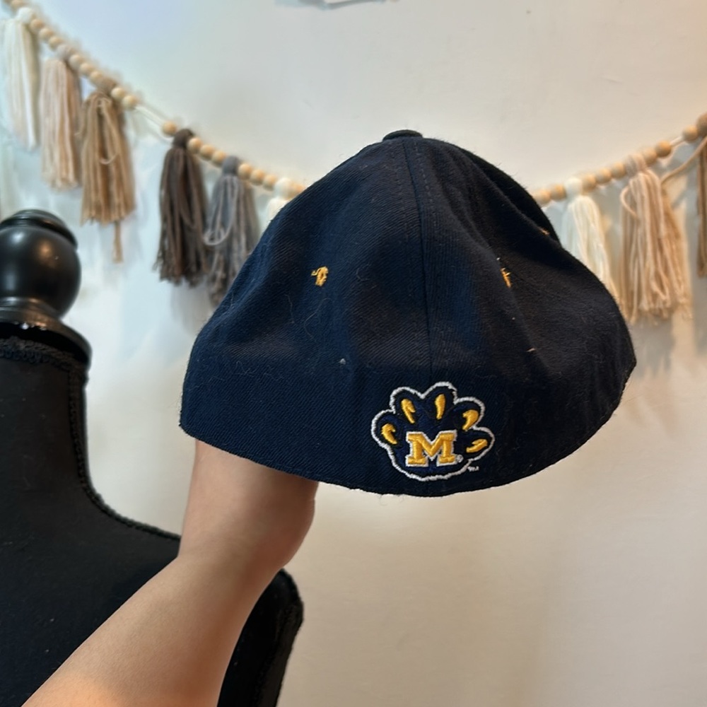 Michigan hat - Picture 8 of 8